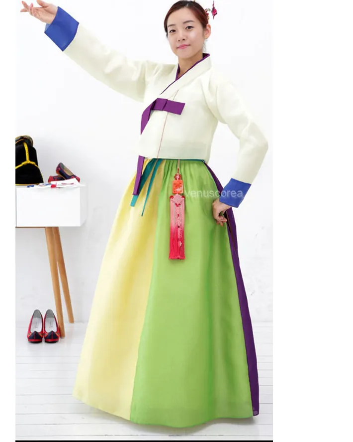 흰 저고리와 연두·노랑 치마의 스타일 한복